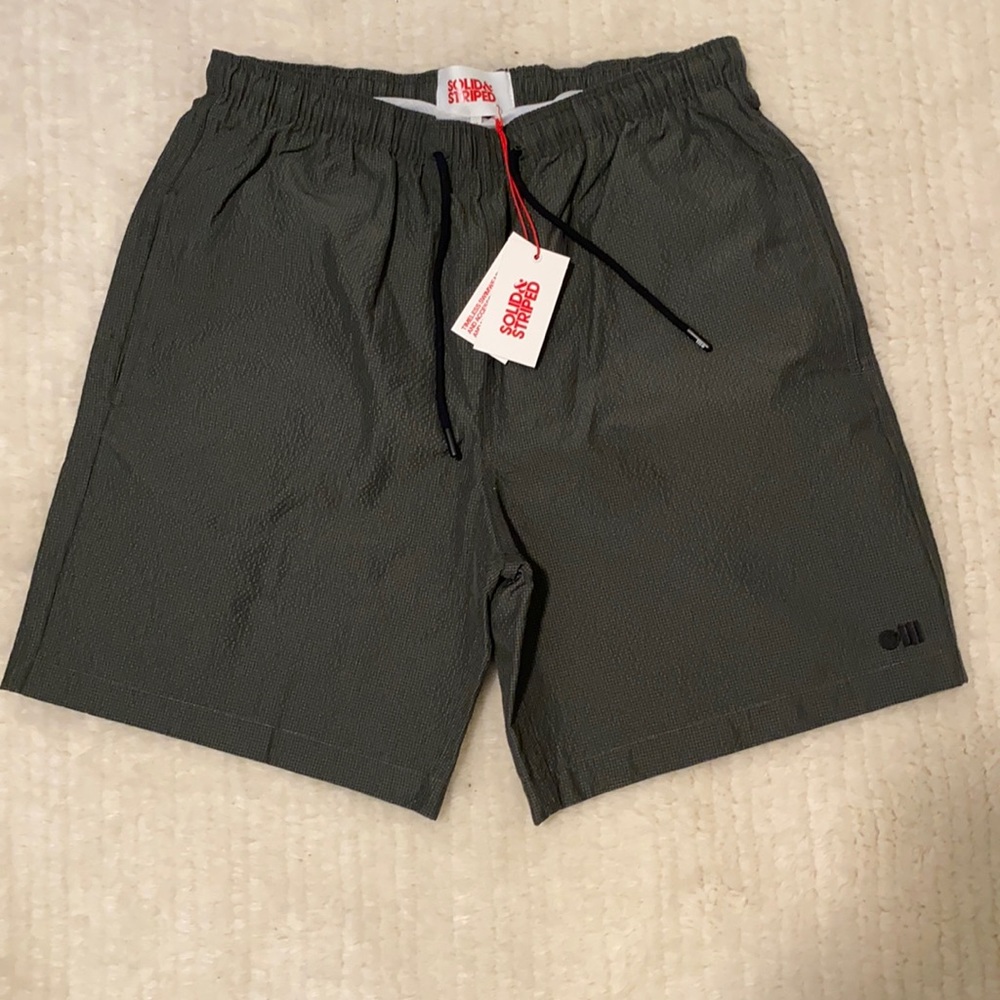 Solid & Striped lined swim trunks Size M NWT